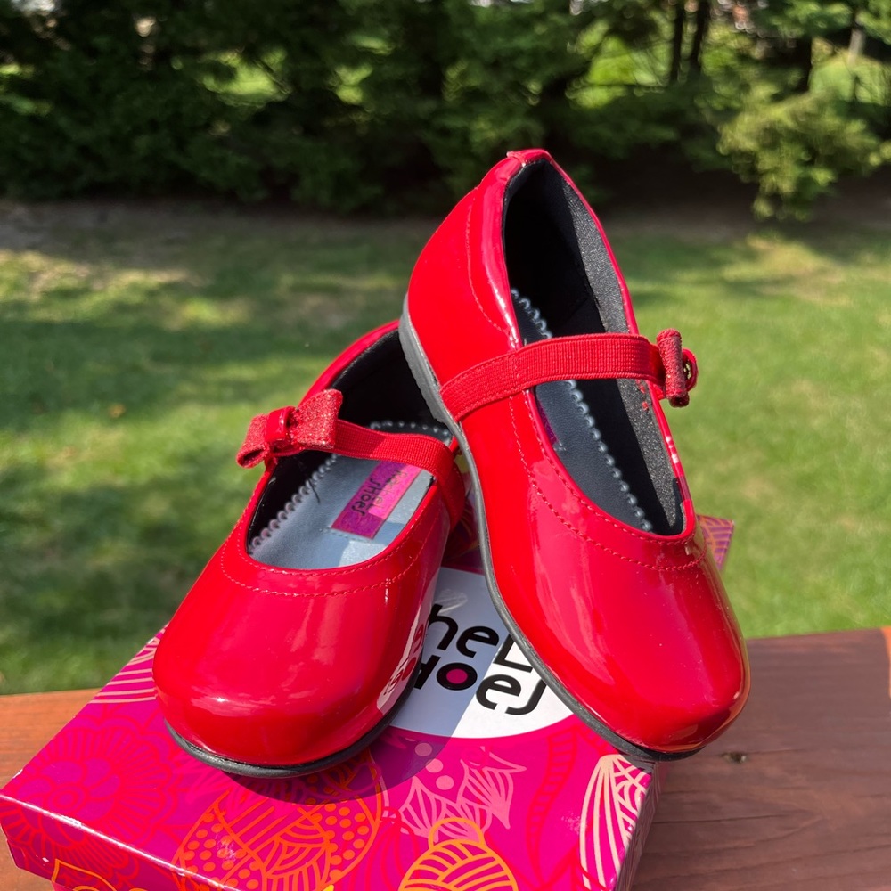 NEW…..Girl Red Dress Shoes